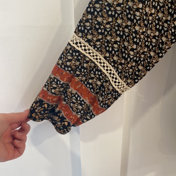 MASON & BELLE Caseey tassel boho blouse - Picture 6 of 10